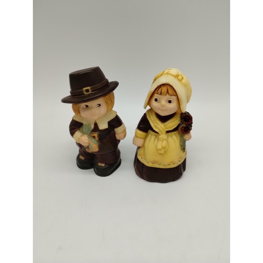 Hallmark Thanksgiving 1978 Pilgrim Boy and Girl Salt And Pepper Shaker Set